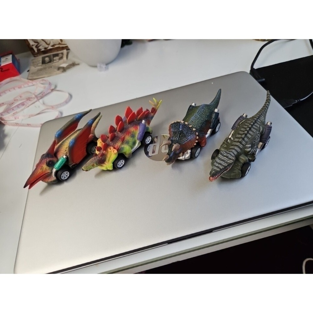 DINOBROS Dinosaur Toy Pull Back Cars 4 Pack Dino Toys for Kids